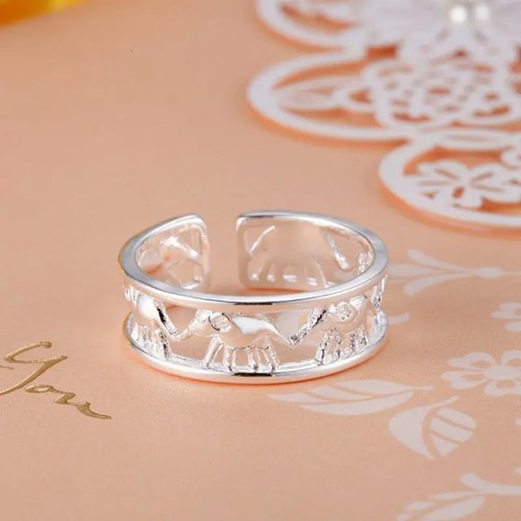 Elephant Adjustable Ring 925 Sterling Silver Heart Gift Ring - Picture 2 of 3